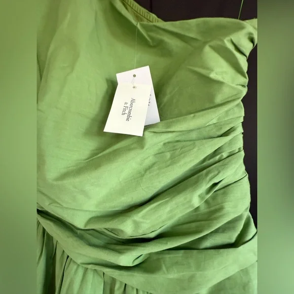 NWT • Abercrombie & Fitch One-Shoulder Cutout Maxi Green Dress • Large - Picture 5 of 10